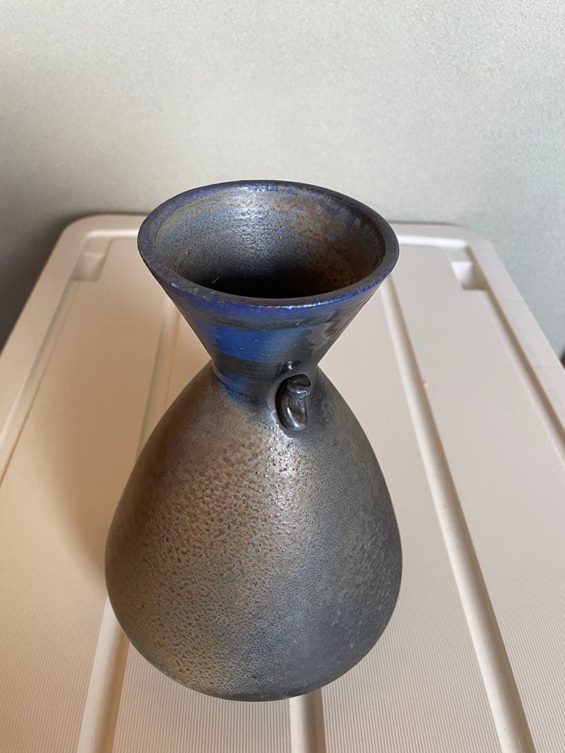 備前焼　藍彩の花入(松井興之作)