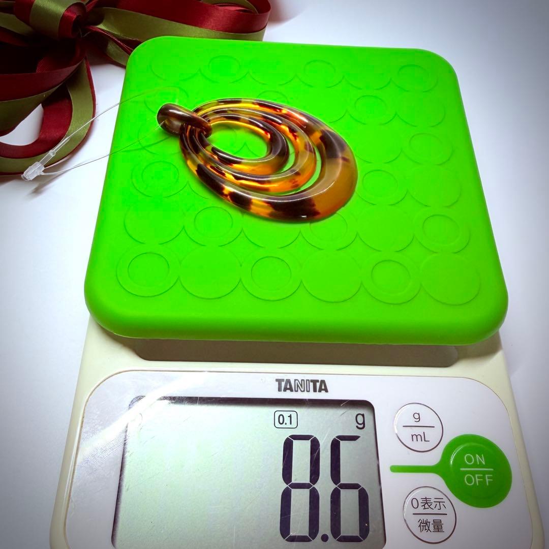 本鼈甲　べっ甲　花甲　大ぶり　約8.6g　ペンダントトップ