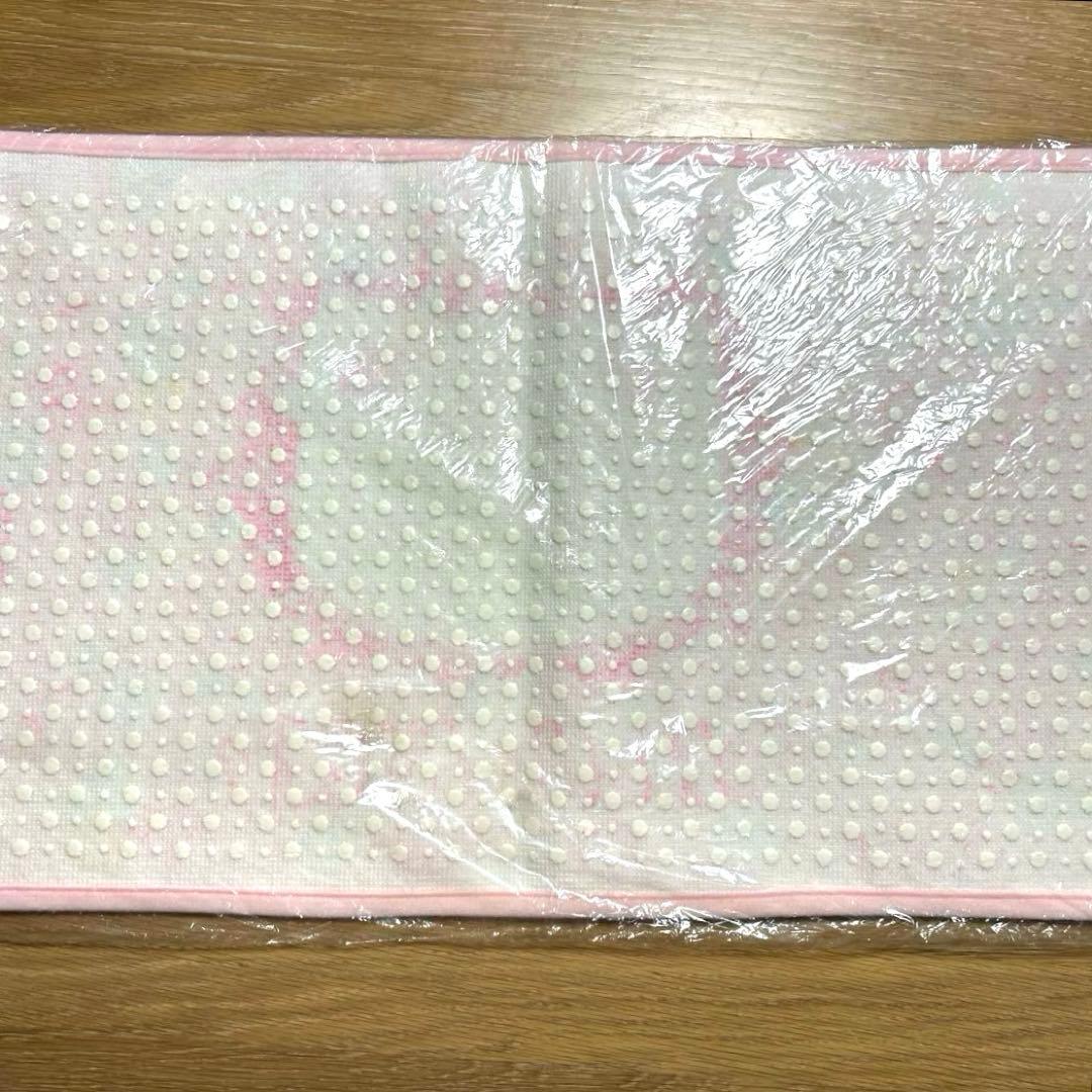 【新品未使用】ハローキティ　キッチンマット　ローズ　180cm×45cm
