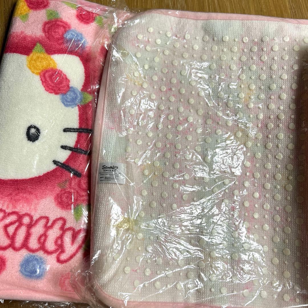 【新品未使用】ハローキティ　キッチンマット　ローズ　180cm×45cm