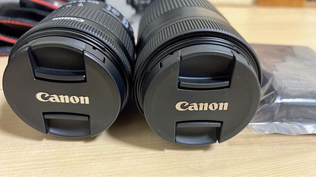 Canon kiss X10標準&望遠ダブルレンズセット