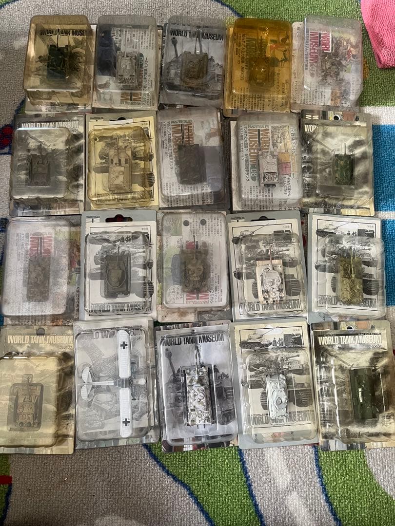 ワールドタンクミュージアム 100個セット 戦車 食玩 模型