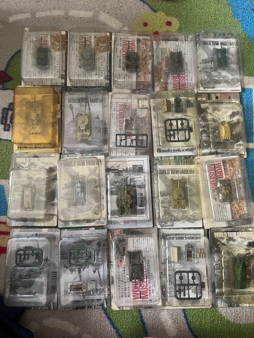 ワールドタンクミュージアム 100個セット 戦車 食玩 模型