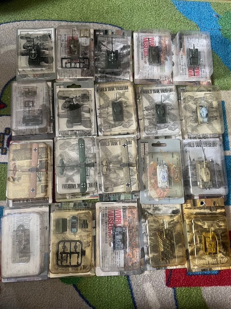 ワールドタンクミュージアム 100個セット 戦車 食玩 模型