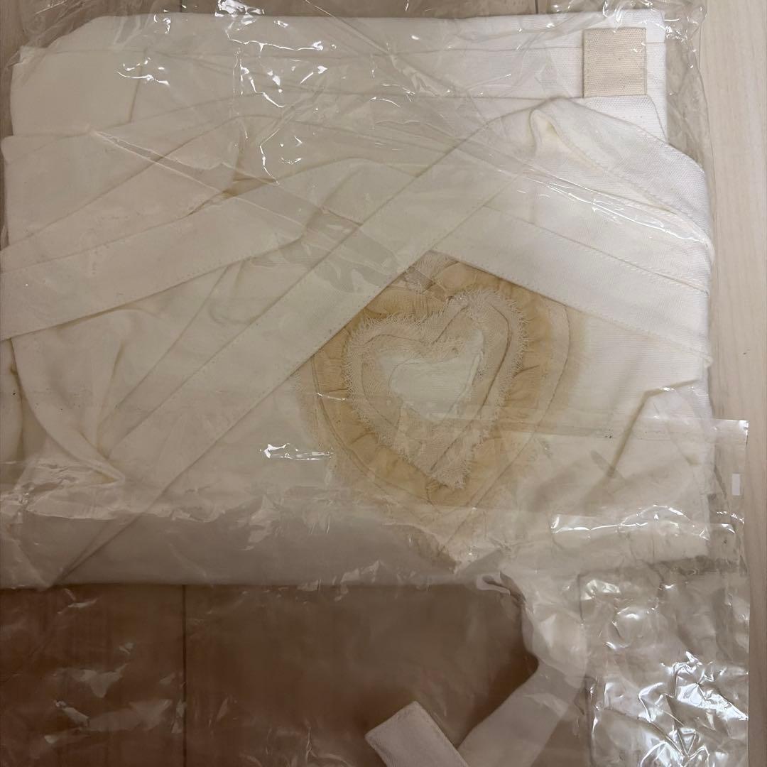 新品未使用プリスティン　ハート　エプロン