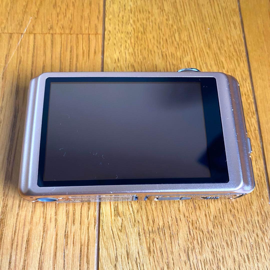 美品　Panasonic LUMIX DMC-FH7 ゴールド