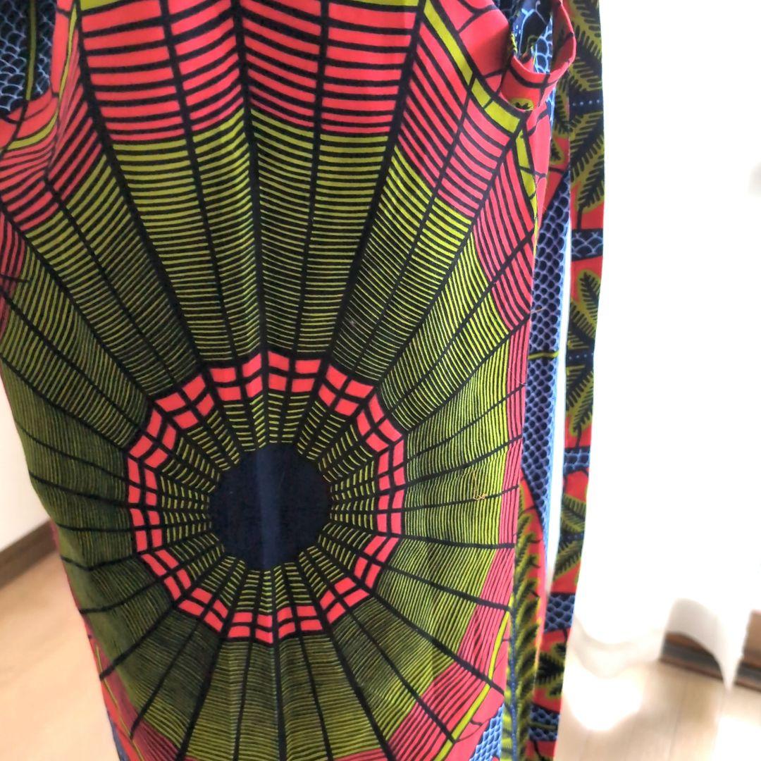 アフリカ布エプロン蜘蛛の巣柄　シュシュ付
