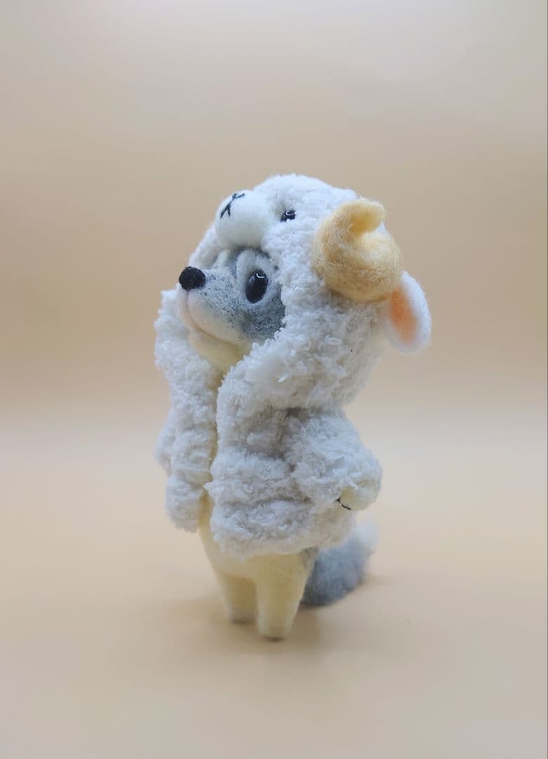 TSUTOMU MOROHASHI 羊毛フェルト