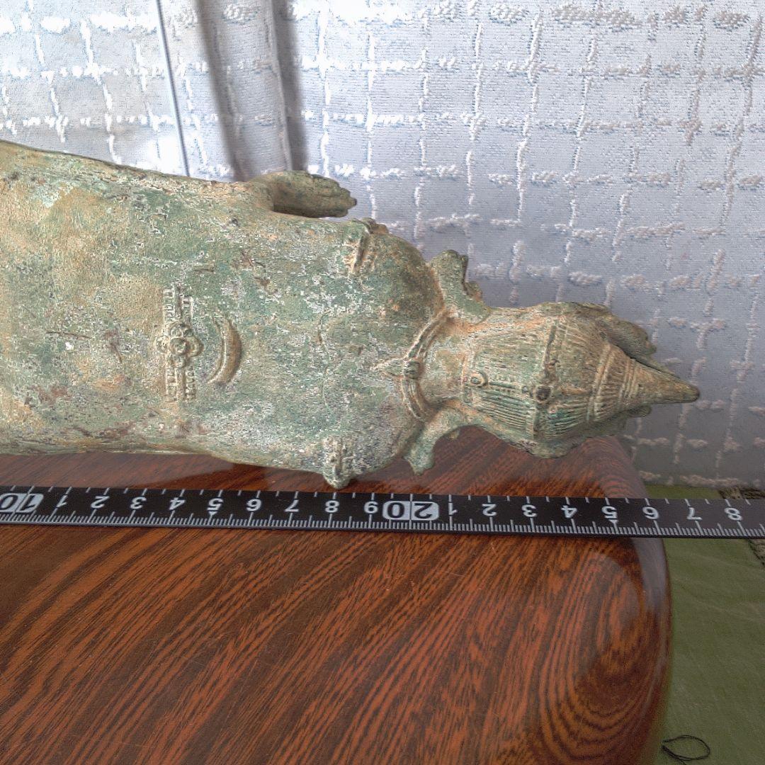 ブロンズ製仏像 約30cm 木製台座付き 古代？