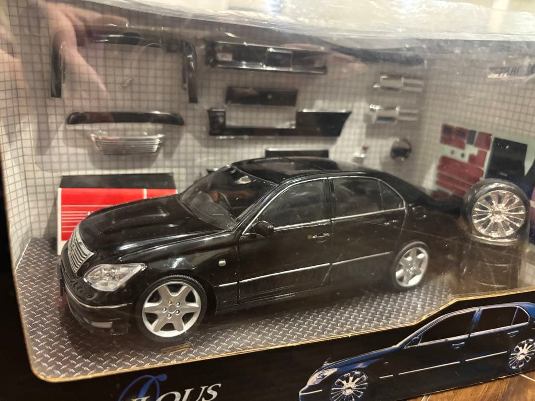 トヨタ セルシオ 30後期 ファブレスバージョン 1/24 ホットワークス