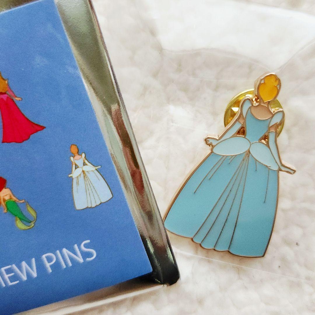 ディズニープリンセス100周年　限定ピンバッジ　バックビューピンズ　コンプリート