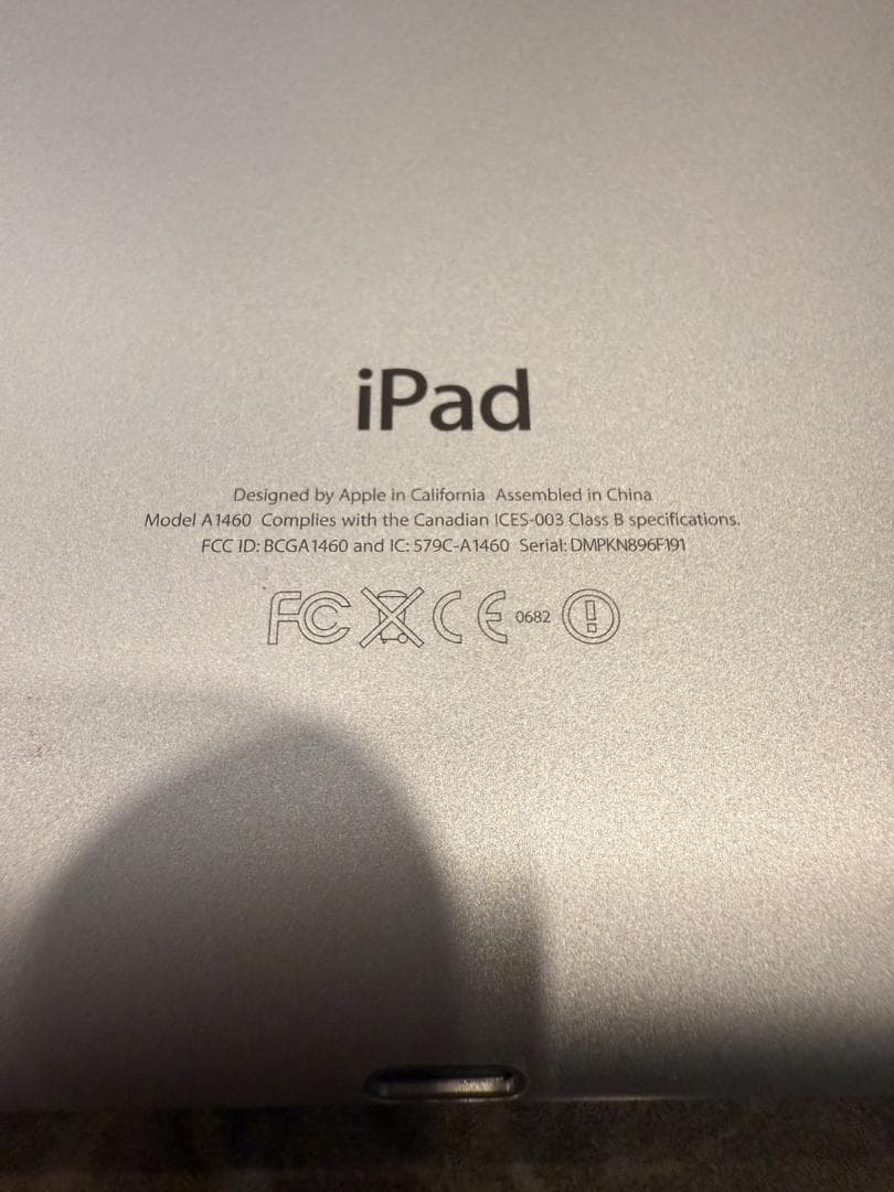 iPad Wi-Fi + Cellular 第4世代 9.7インチ 32GB