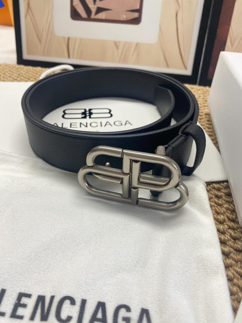 BALENCIAGA BBロゴ ベルト シルバー金具
