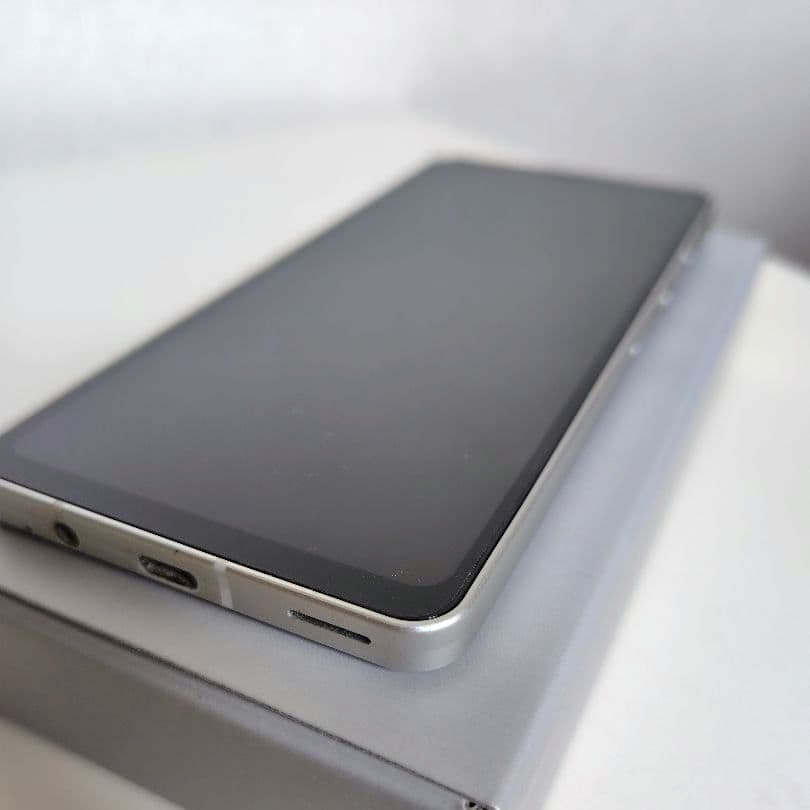 【美品】SHARP AQUOS sense6 SH-M19 シルバー