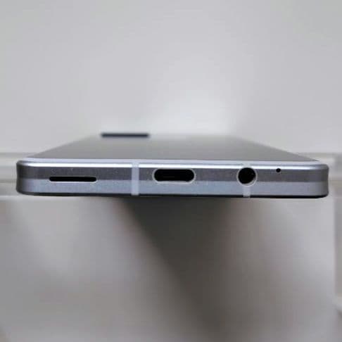 【美品】SHARP AQUOS sense6 SH-M19 シルバー