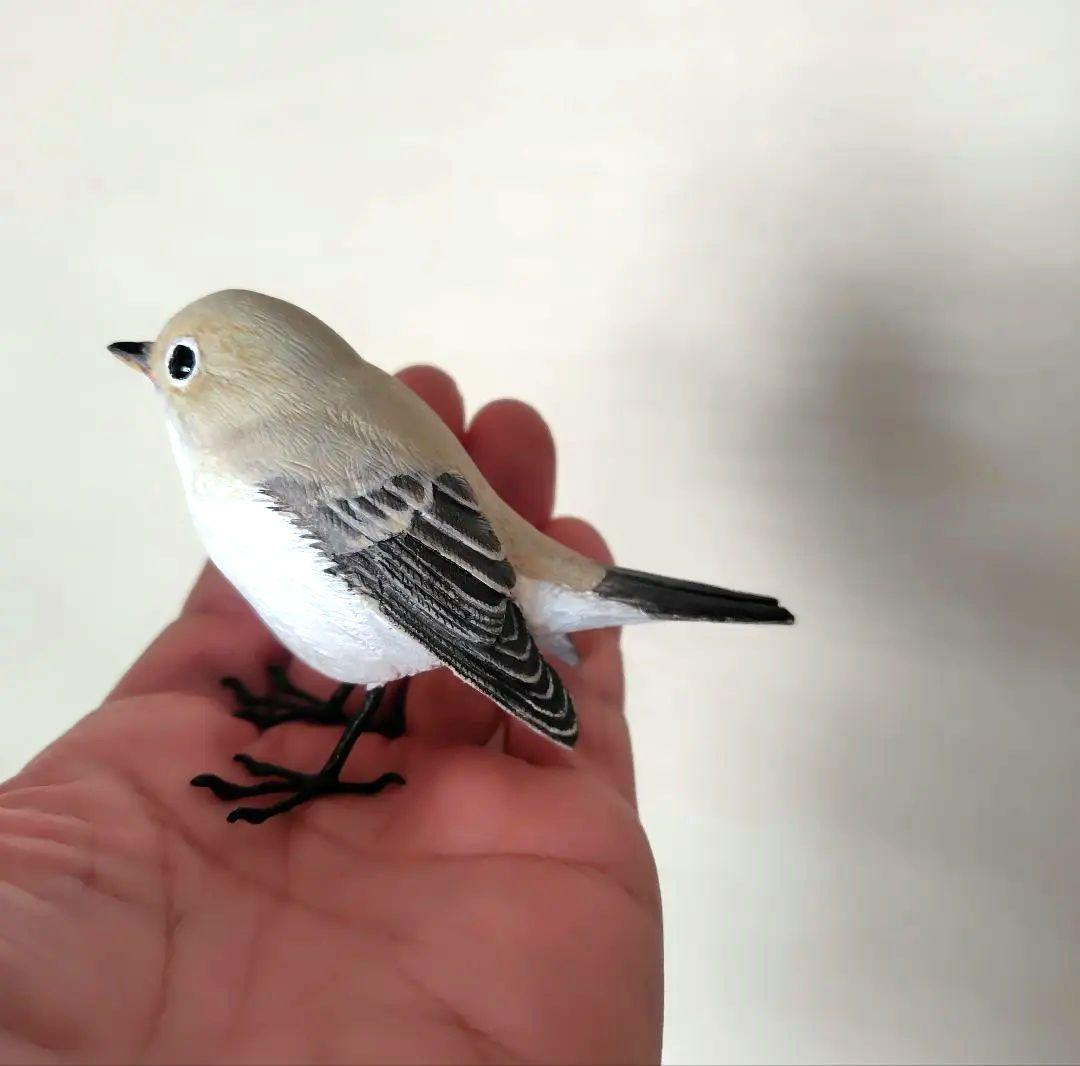 小さなバードカービング ニシオジロビタキ 野鳥 木彫り