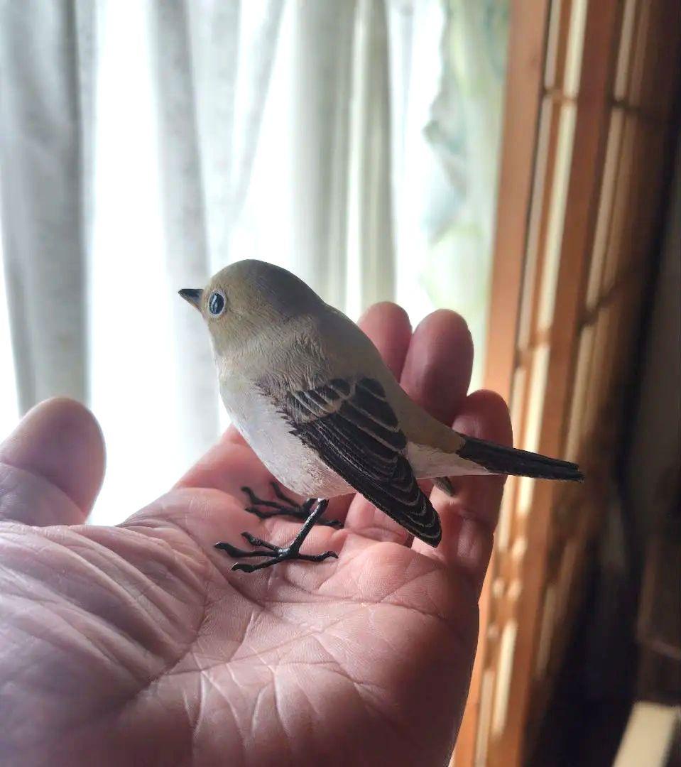 小さなバードカービング ニシオジロビタキ 野鳥 木彫り
