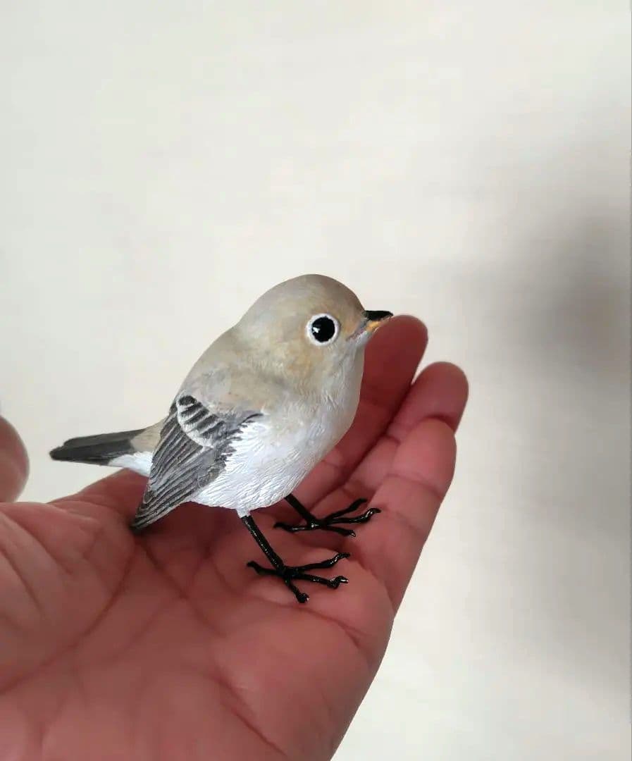 小さなバードカービング ニシオジロビタキ 野鳥 木彫り