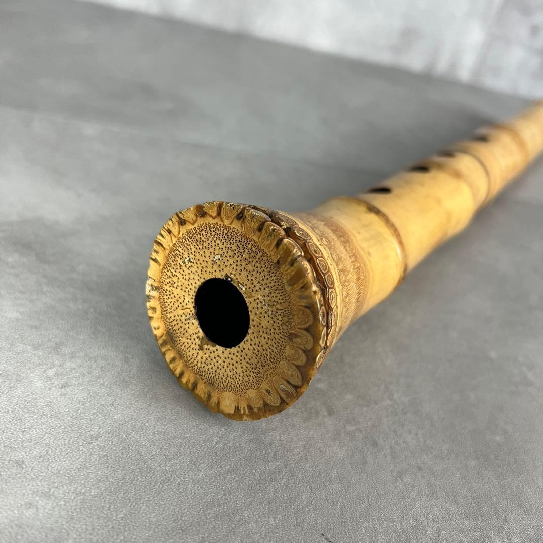 人気　尺八　琴古流　バチ型　銘あり　竹治　1印　1尺3寸　5孔　銀三線　真竹　漆