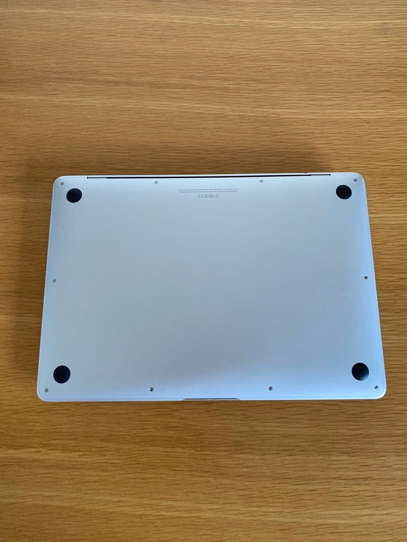 良品　MacBook Air 2020 MacBook本体　ノートパソコン