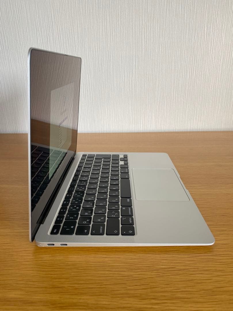 良品　MacBook Air 2020 MacBook本体　ノートパソコン