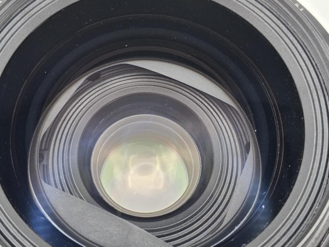 キャノン　Canon EF 28mm F1.8 USM