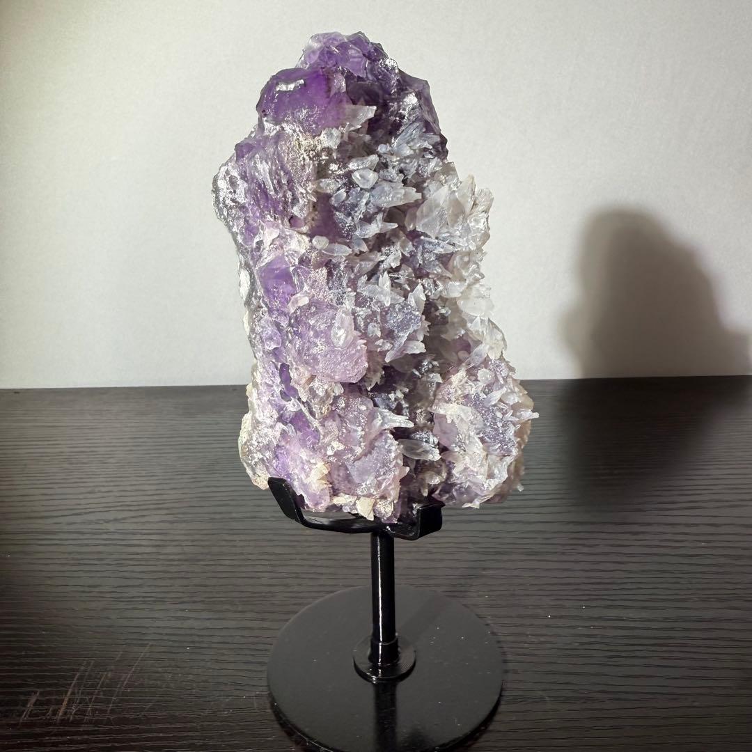 天然石カルサイト共生アメジストの原石　置物　鉱物NO.011810