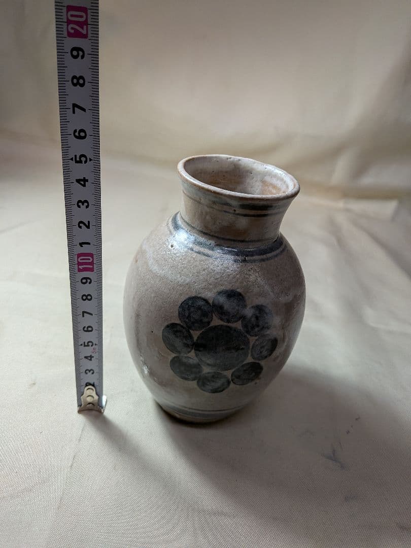 津軽の古い焼物　悪戸焼　壺　花瓶　九曜紋