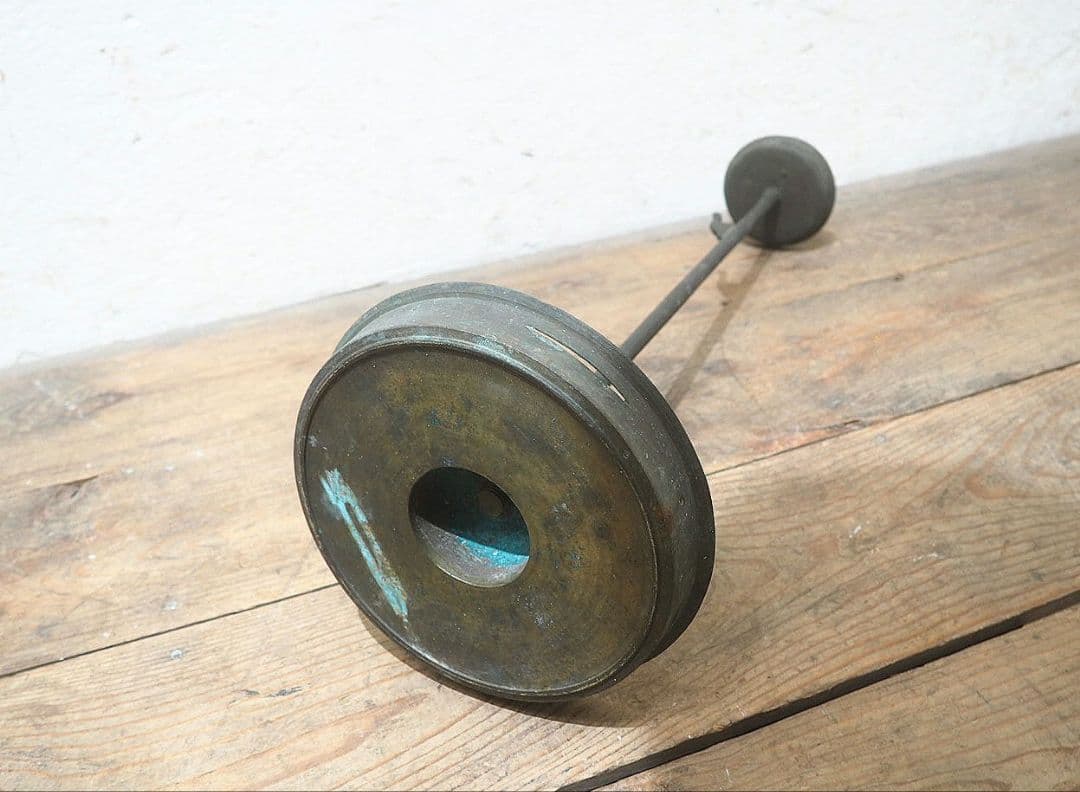 1520 アンティーク　銅製の燭台　キャンドルスタンド　蝋燭立て　レトロ　仏器