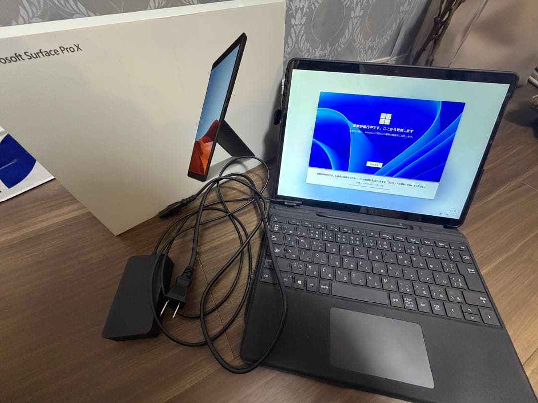 Surface Pro X SQ1 8GBメモリ　 128GB LTE