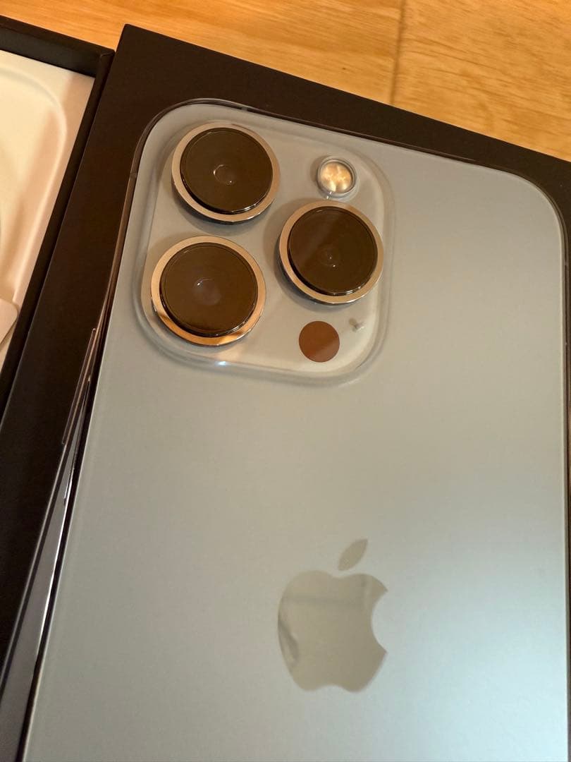 iPhone13pro 256GB シエラブルー　新品同様