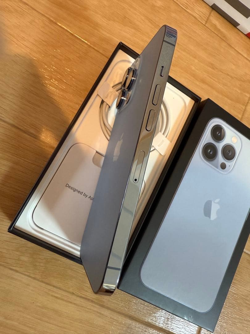 iPhone13pro 256GB シエラブルー　新品同様
