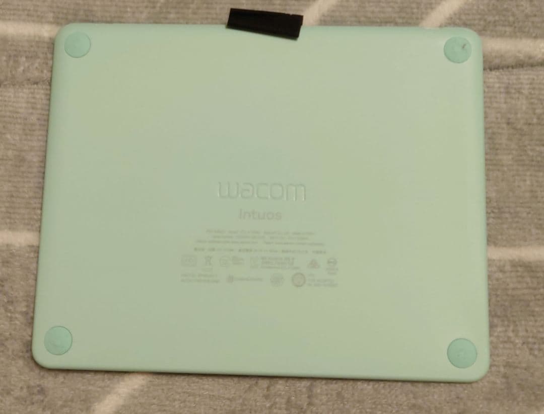 Wacom Intuos Bluetoothペンタブレット
