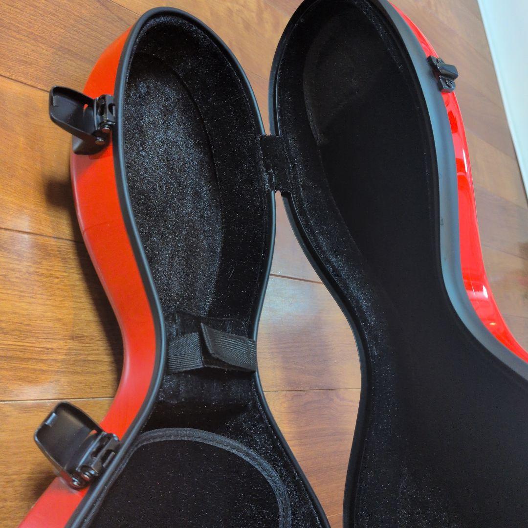 赤いバイオリンハードケース