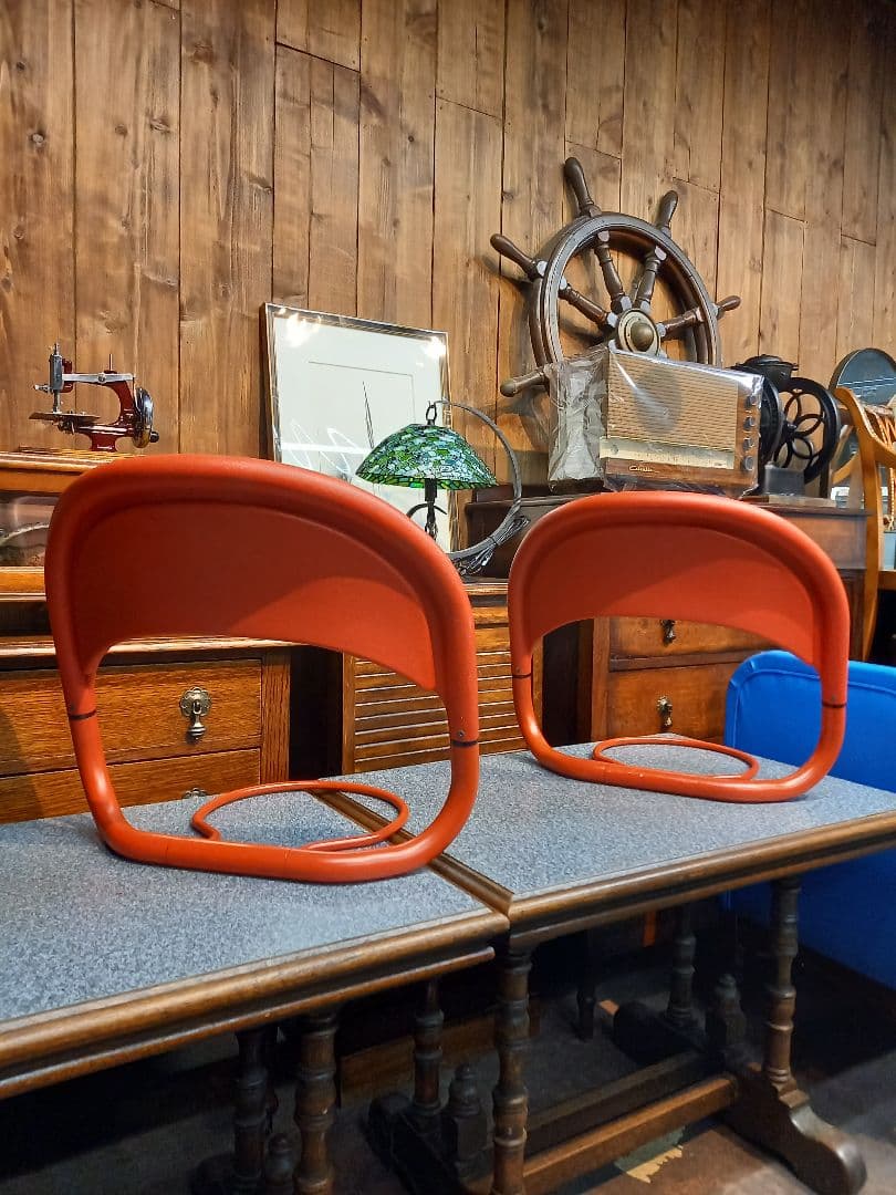 1980s　ポストモダン　デザイン　レッド　カラー　フロアチェア　２脚