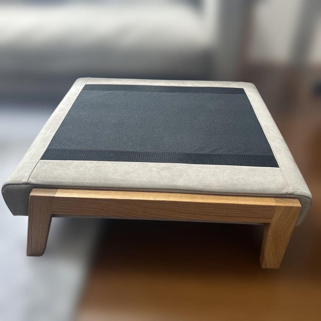 Cloud Sofa 2.5人掛け　　オットマンも同時購入してください。