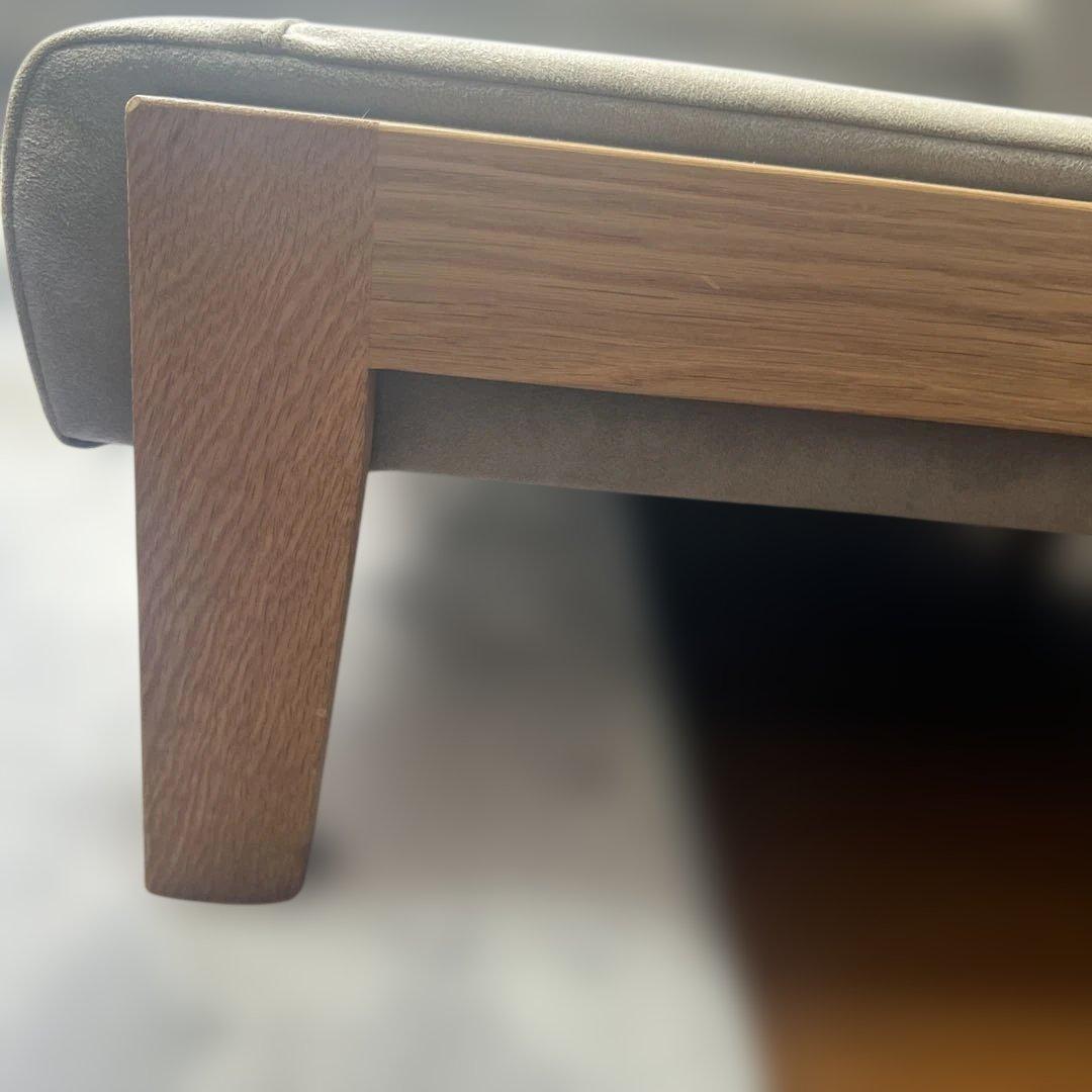 Cloud Sofa 2.5人掛け　　オットマンも同時購入してください。