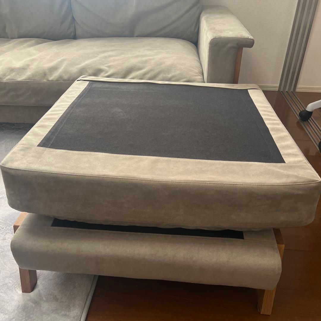 Cloud Sofa 2.5人掛け　　オットマンも同時購入してください。