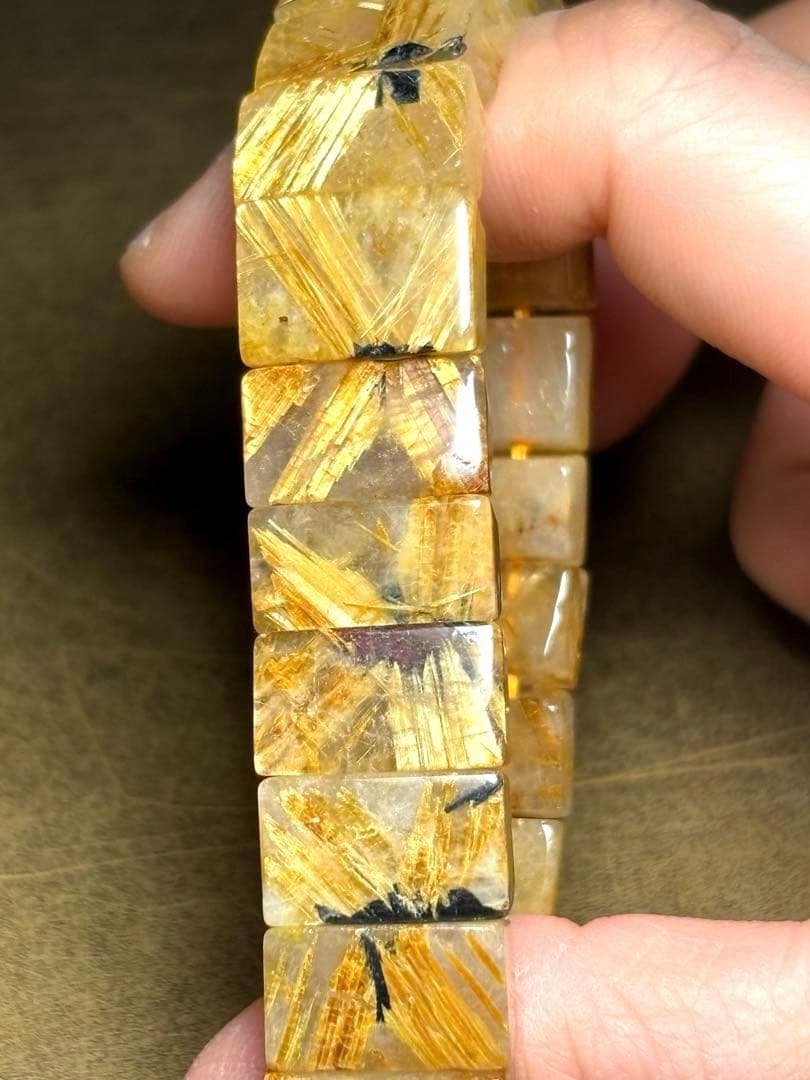 太陽放射タイチンルチル バングル ヘマタイト母岩入り 天然（新品未使用）高品質