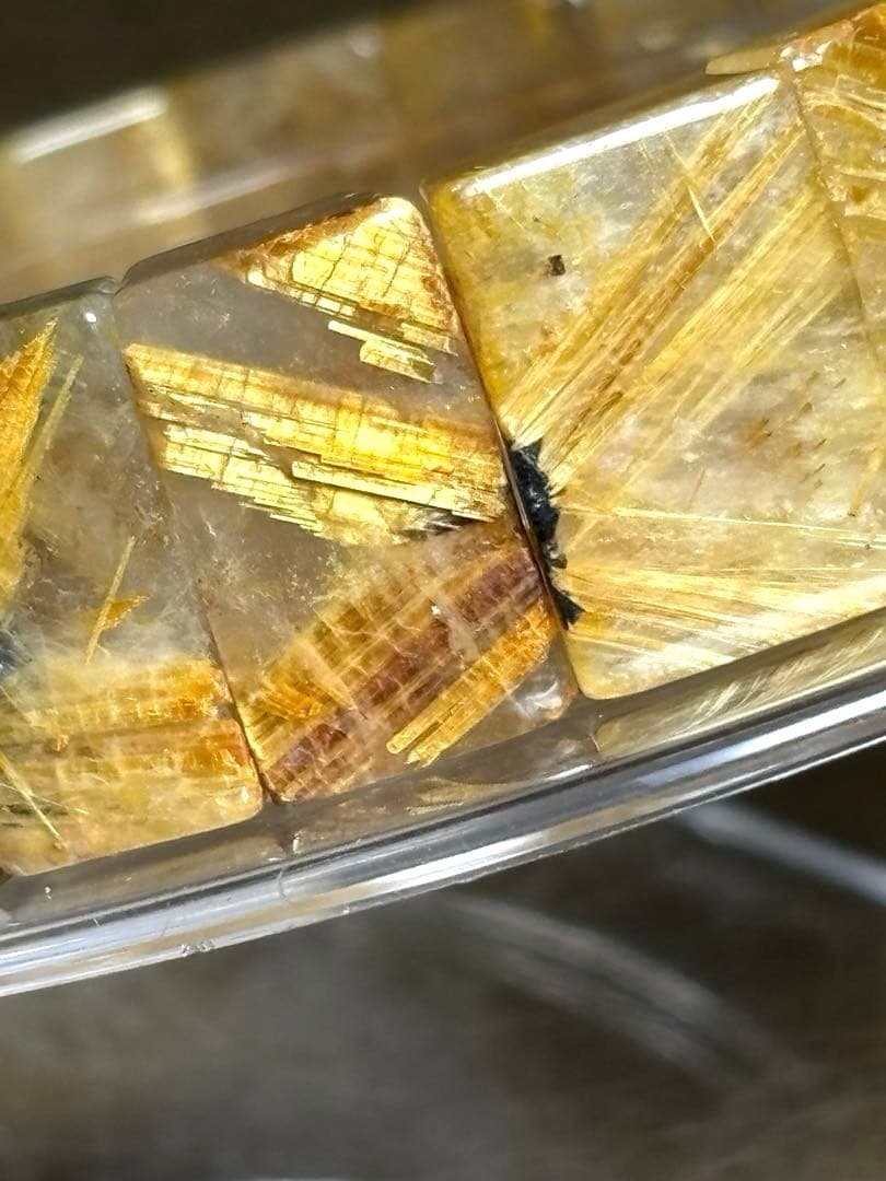 太陽放射タイチンルチル バングル ヘマタイト母岩入り 天然（新品未使用）高品質