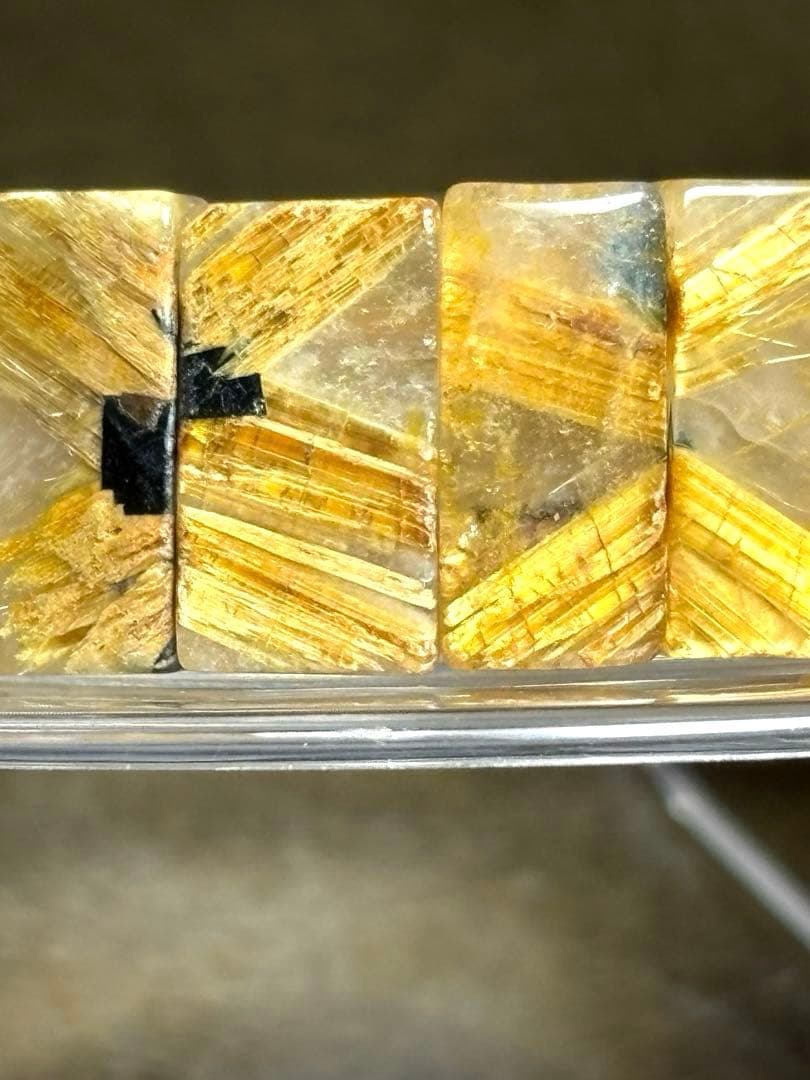 太陽放射タイチンルチル バングル ヘマタイト母岩入り 天然（新品未使用）高品質