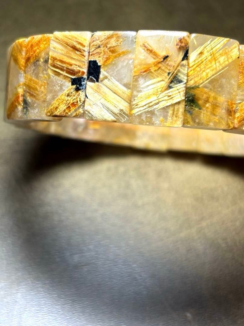 太陽放射タイチンルチル バングル ヘマタイト母岩入り 天然（新品未使用）高品質