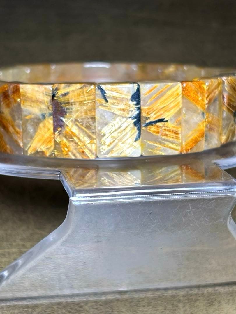 太陽放射タイチンルチル バングル ヘマタイト母岩入り 天然（新品未使用）高品質