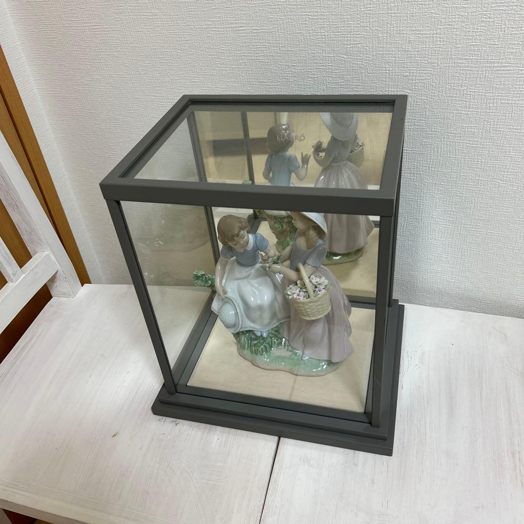 リヤドロLLADRO 「仲良しの二人」　　　　全体的に綺麗！ ガラスケース付き！