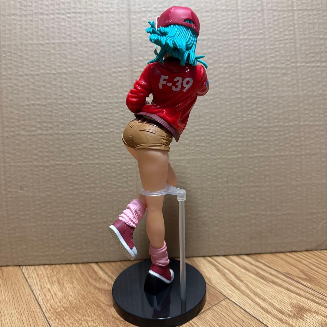 ドラゴンボール　ブルマ　フィギュア