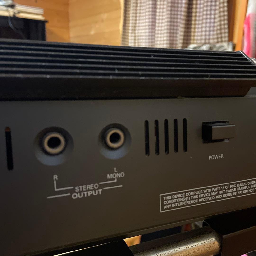 ROLAND E-14 取説が無いのでPDFをダウンロードしてください。