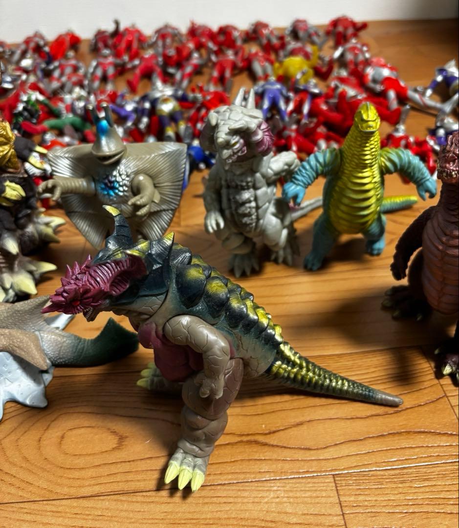 ウルトラマン　ウルトラ怪獣　ソフビ　★１６５個　仮面ライダー　大量　硬質ソフビ