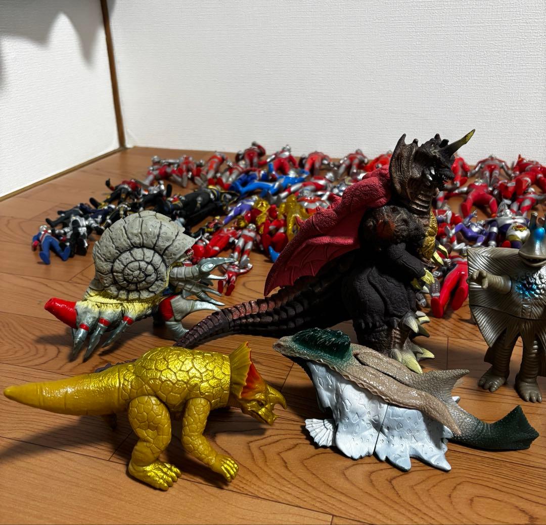 ウルトラマン　ウルトラ怪獣　ソフビ　★１６５個　仮面ライダー　大量　硬質ソフビ