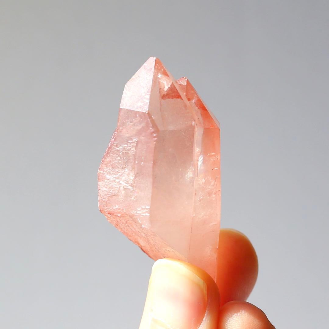 ツイン ディープピンクレムリアンシード 天然石 水晶 鉱物 一点物 クォーツ