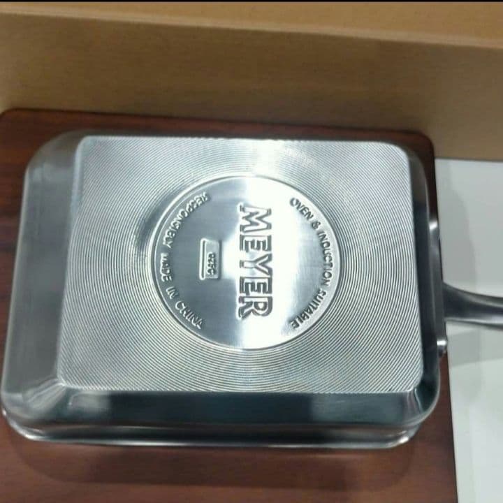 MEYER マイヤー ホワイトスチール 18cm 蓋付エッグパン